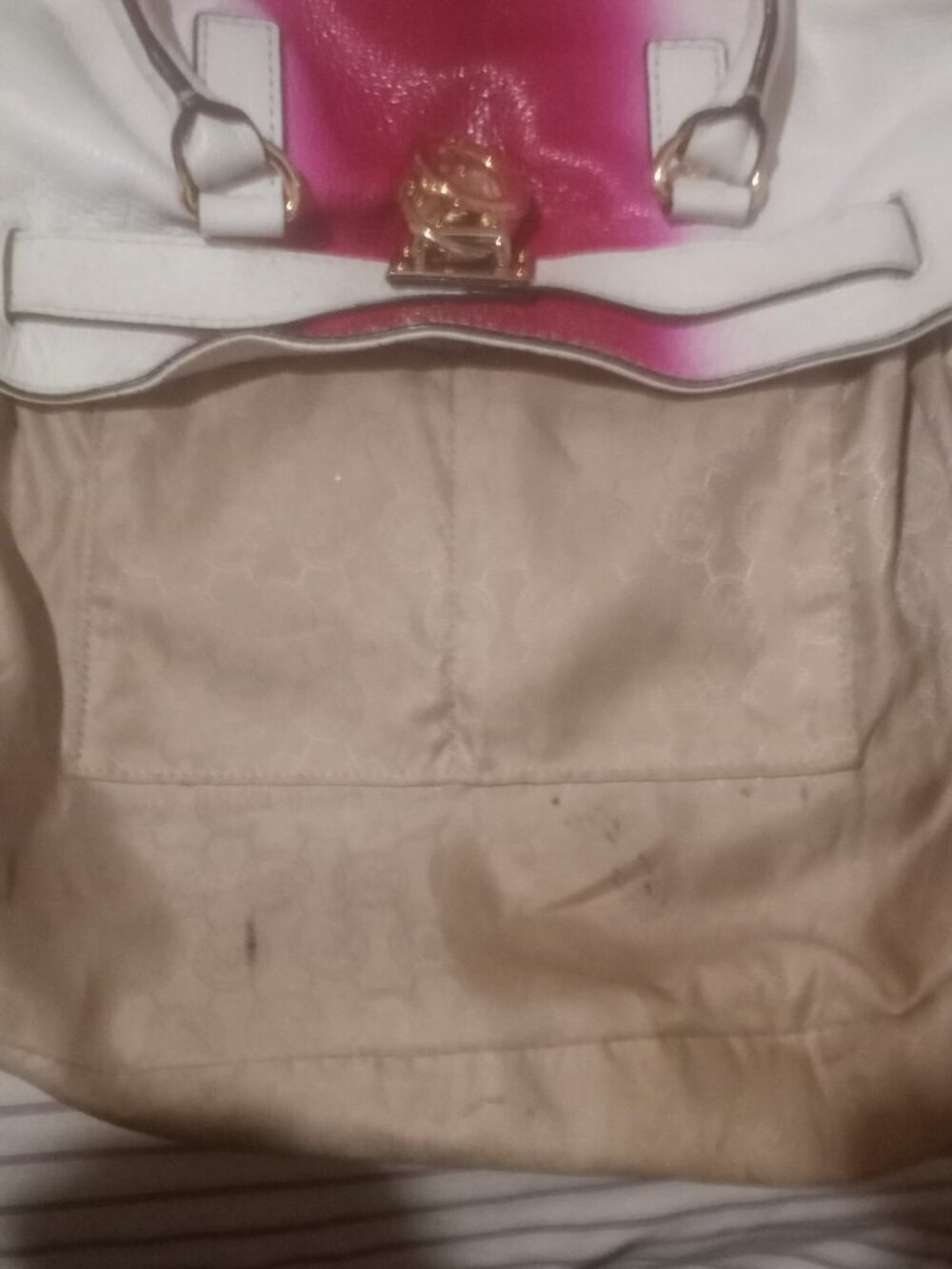 Michael Kors handbag hobo leather Pretty Pink And White . Key Lock Gold Chain - Picture 9 of 14